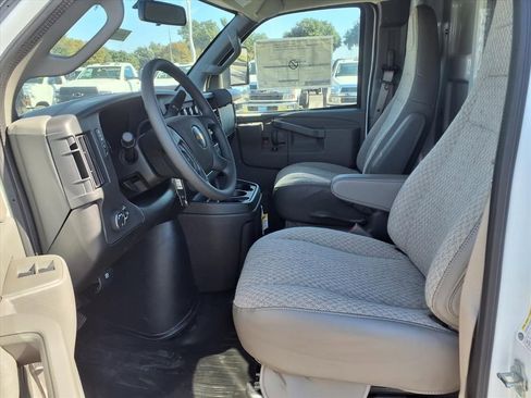 New 2025 Chevrolet Express 3500 w/ Power Convenience Package image 6