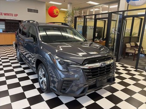 Used 2023 Subaru Ascent Premium w/ Convenience Package image 2