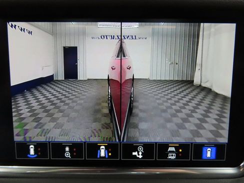 Used 2024 GMC Yukon XL Denali image 21