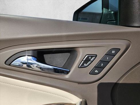 Used 2024 Chevrolet Malibu LT FWD image 7