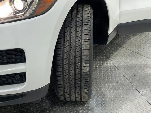 Used 2019 Jaguar F-PACE Prestige image 38