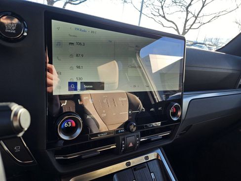 Used 2025 Lexus GX 550 image 13