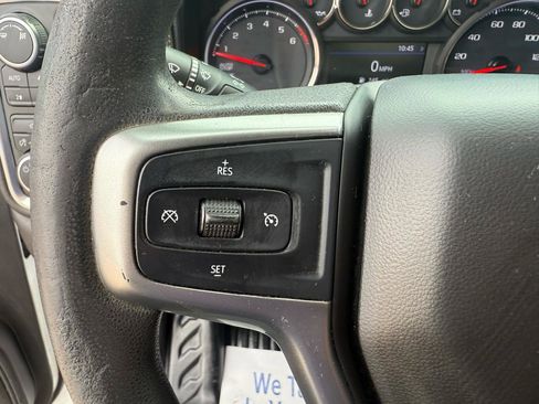 Used 2019 Chevrolet Silverado 1500 LT AWD/4WD image 17
