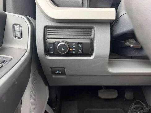 Used 2023 Ford F350 XLT AWD/4WD image 25