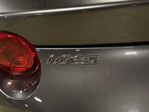 Used 2019 MAZDA MX-5 Miata RF Grand Touring RWD image 23