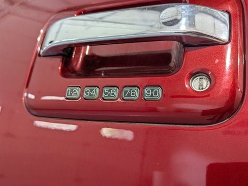 Used 2014 Ford F150 Lariat w/ Lariat Chrome Package image 47