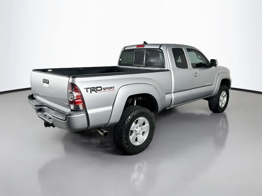 Used 2015 Toyota Tacoma 4x4 Access Cab V6 w/ TRD Sport Package image 7