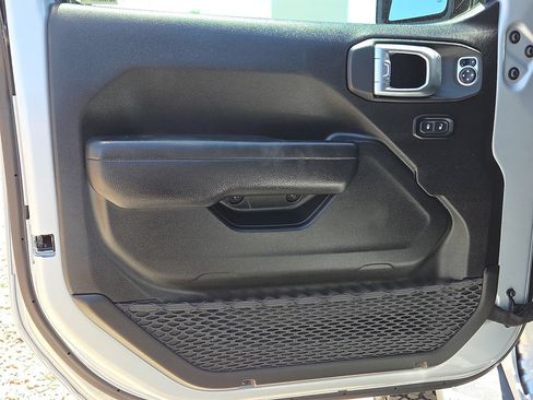 Used 2023 Jeep Wrangler Sport AWD/4WD image 13