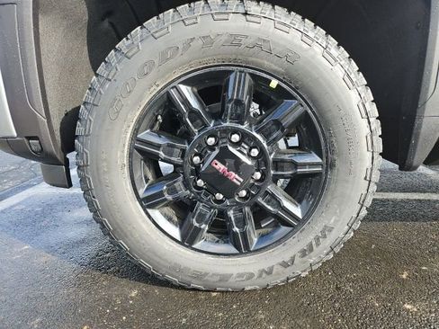 New 2026 GMC Sierra 2500 AT4 w/ AT4 Premium Plus Package image 10