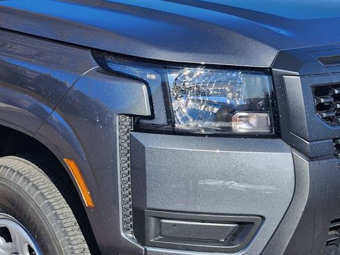 Used 2025 Nissan Frontier S image 27