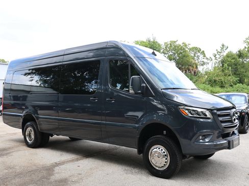 Used 2024 Mercedes-Benz Sprinter 3500 w/ Parking Package image 47