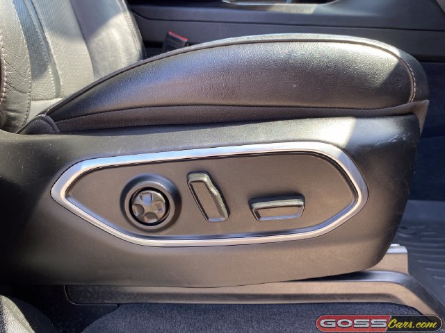 Used 2022 Jeep Wagoneer Series III AWD/4WD image 6