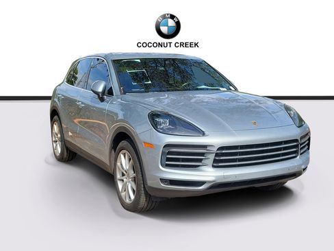 Used 2021 Porsche Cayenne AWD/4WD image 1