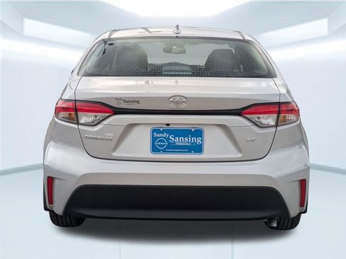Used 2026 Toyota Corolla LE image 5