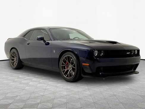 Used 2016 Dodge Challenger SRT Hellcat RWD image 3