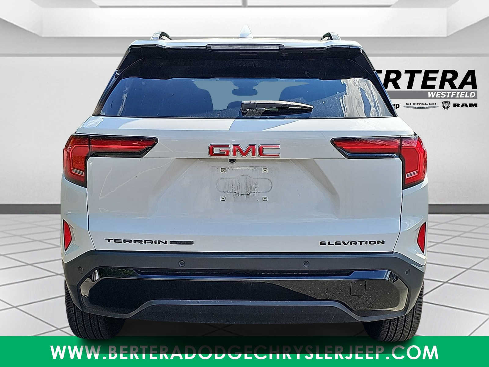 Used 2026 GMC Terrain Elevation w/ Elevation Premium Package AWD/4WD image 5