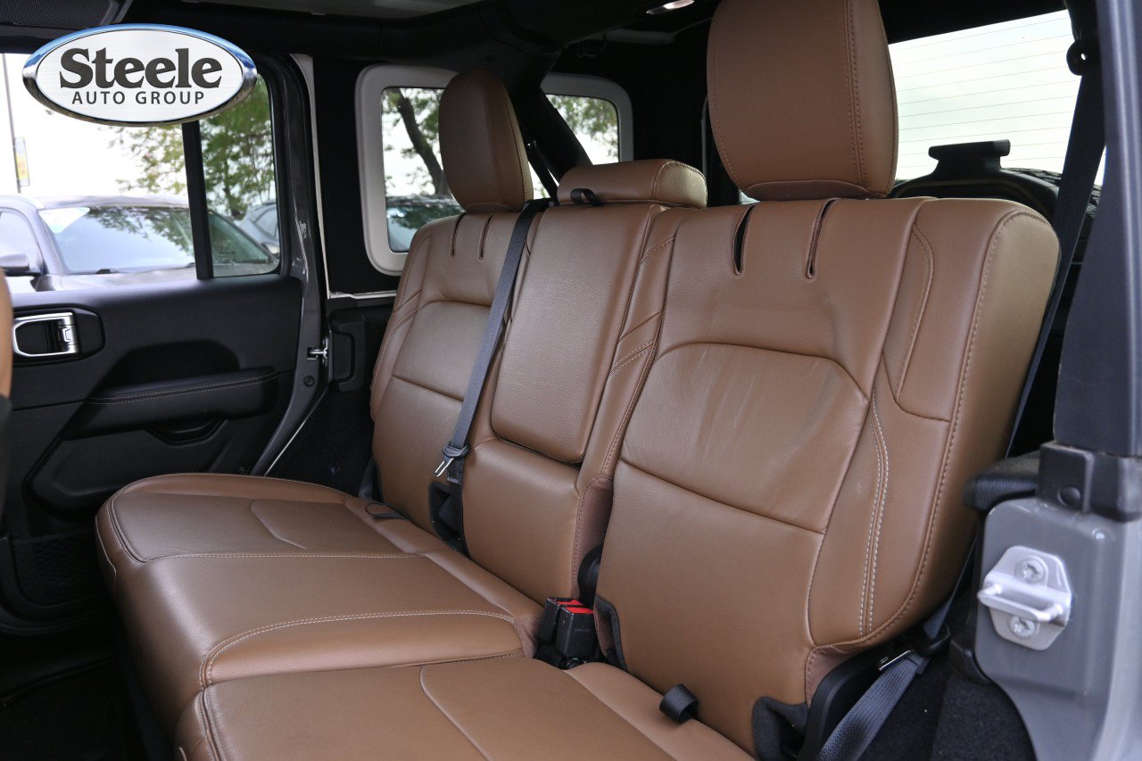 Used 2022 Jeep Wrangler Unlimited Rubicon 4xe w/ Cold Weather Group AWD/4WD image 20