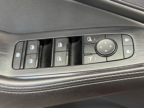Certified 2023 Nissan Rogue SV w/ SV Premium Package FWD image 16