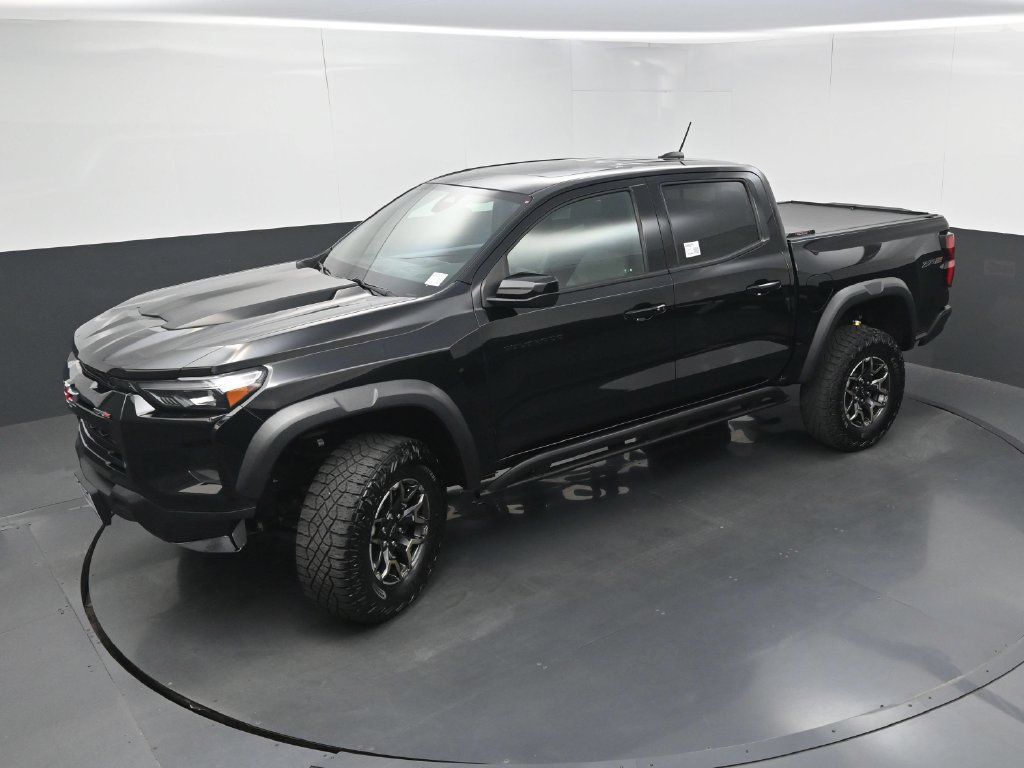 Used 2023 Chevrolet Colorado ZR2 w/ ZR2 Convenience Package III AWD/4WD image 33