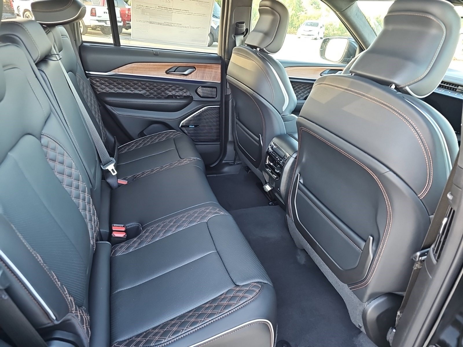 New 2027 Jeep Grand Cherokee Summit AWD/4WD image 15