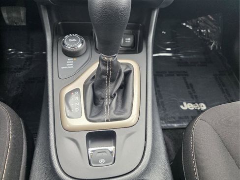 Used 2016 Jeep Cherokee Latitude w/ Safety/Convenience Group image 71