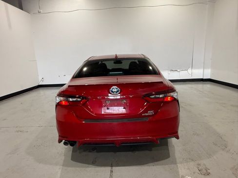 Used 2022 Toyota Camry SE w/ Audio Upgrade Package image 7