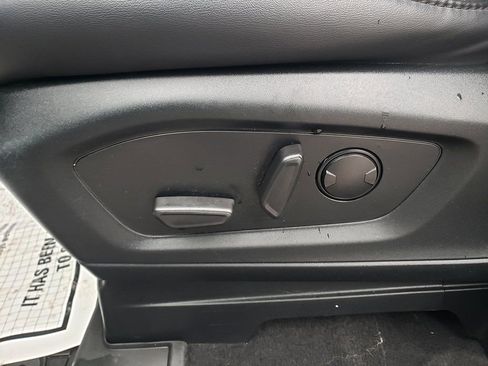 Certified 2022 Ford Explorer XLT w/ Equipment Group 202A image 21