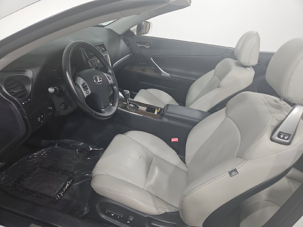 Used 2011 Lexus IS 250C w/ Luxury Pkg RWD image 10