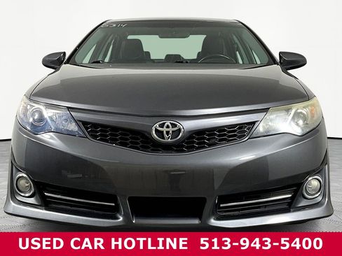Used 2014 Toyota Camry SE image 2