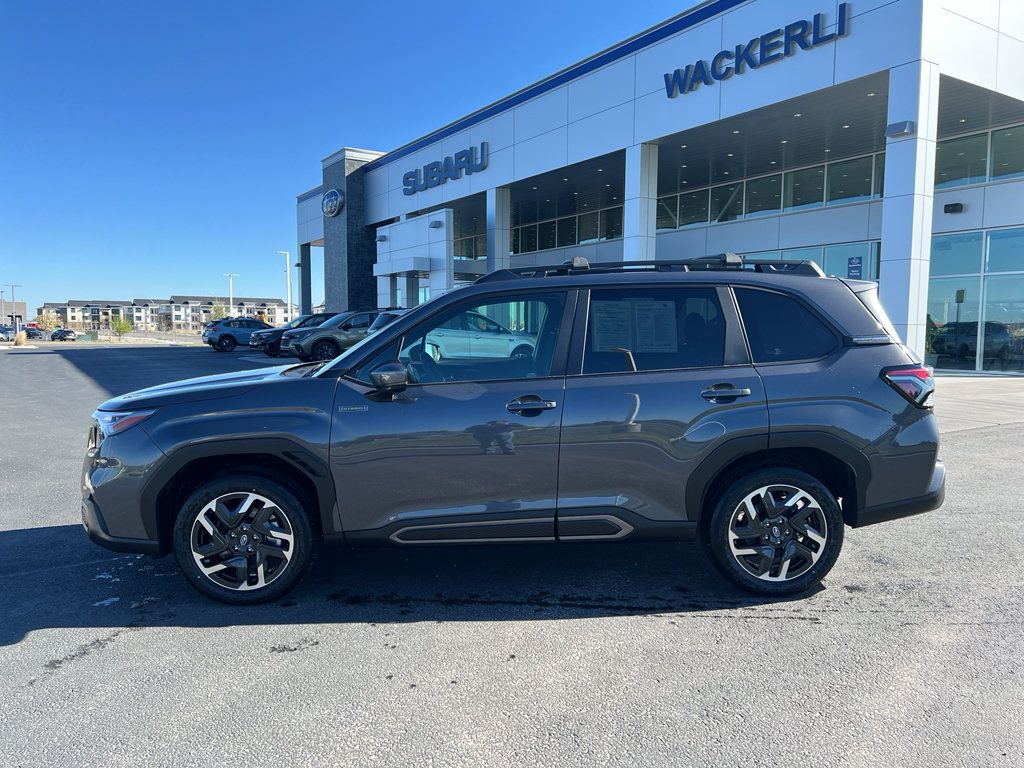 Used 2025 Subaru Forester Limited AWD/4WD image 2