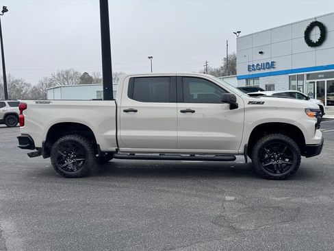 New 2026 Chevrolet Silverado 1500 Custom Trail Boss w/ Dark Appearance Package image 2