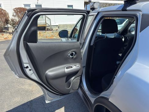 Used 2014 Nissan Juke S image 12