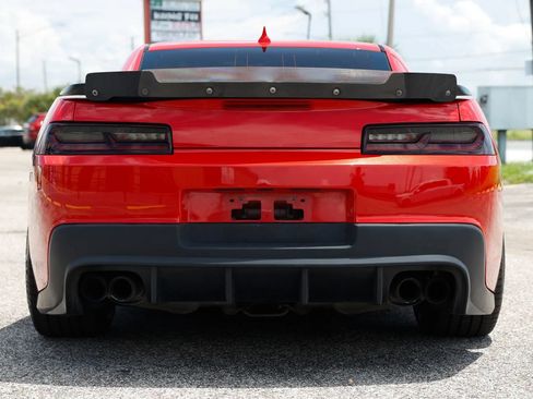 Used 2015 Chevrolet Camaro SS w/ SS Performance Package RWD image 4