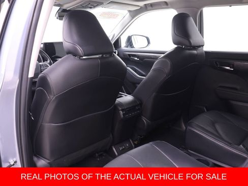 Used 2022 Toyota Highlander Platinum AWD/4WD image 10