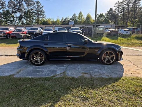 Used 2015 Dodge Charger R/T image 4