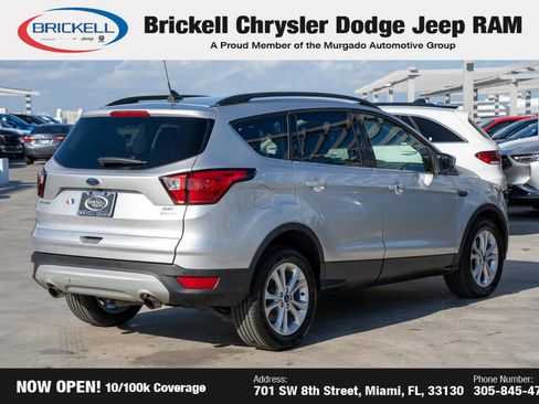 Used 2019 Ford Escape SEL image 5