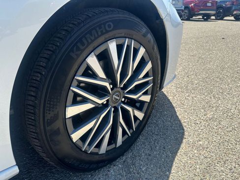 Used 2025 Nissan Altima 2.5 SV FWD image 31