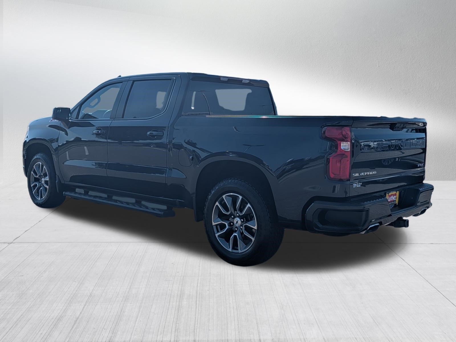 Used 2024 Chevrolet Silverado 1500 RST AWD/4WD image 5