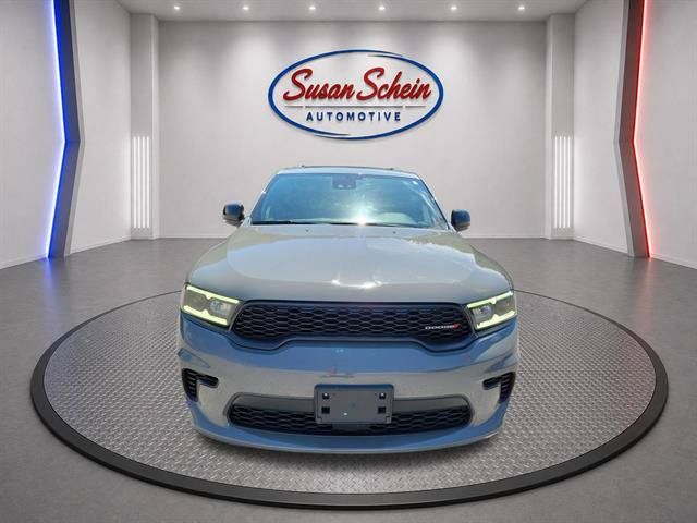 Used 2024 Dodge Durango GT AWD/4WD image 2