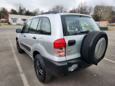 Used 2001 Toyota RAV4 4WD image 10