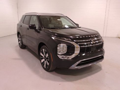 New 2025 Mitsubishi Outlander SEL image 1