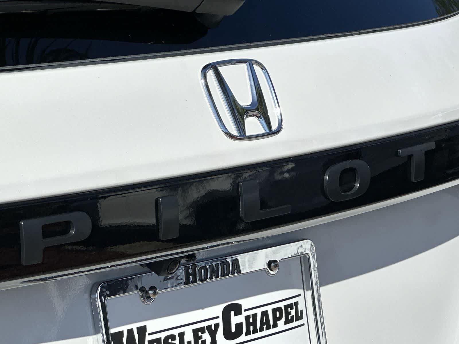 New 2026 Honda Pilot Sport image 11