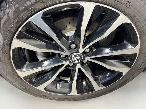 Used 2017 Toyota Corolla SE image 14