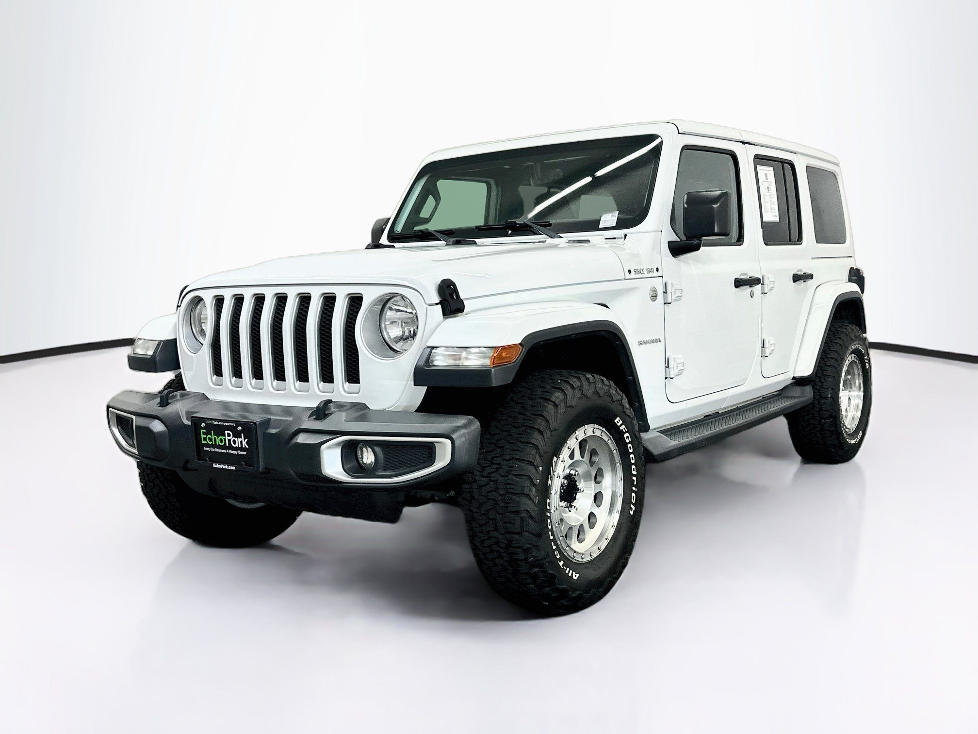 Used 2018 Jeep Wrangler Unlimited Sahara AWD/4WD image 3