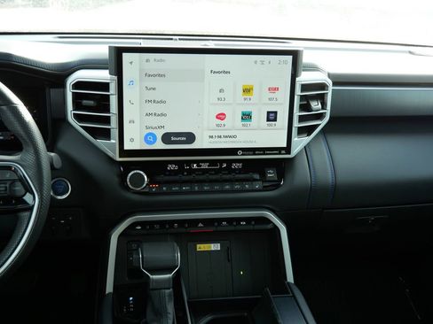 Used 2024 Toyota Sequoia Platinum image 19