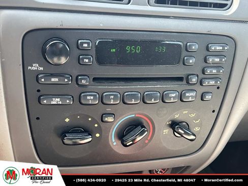 Used 2005 Ford Taurus SE FWD image 20