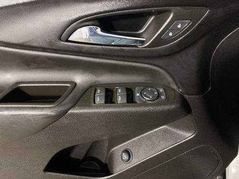 Certified 2024 Chevrolet Equinox LT w/ LPO, Floor Liner Package image 13