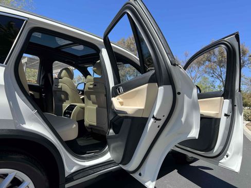 Used 2019 BMW X5 xDrive40i w/ Convenience Package AWD/4WD image 8