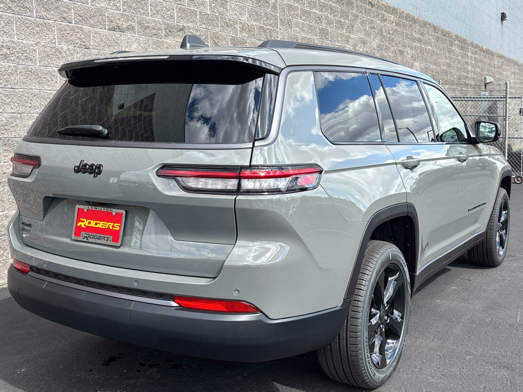 New 2027 Jeep Grand Cherokee L Limited w/ Limited Altitude Package AWD/4WD image 4