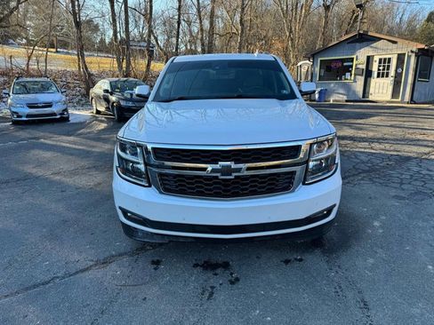 Used 2016 Chevrolet Suburban LT image 2